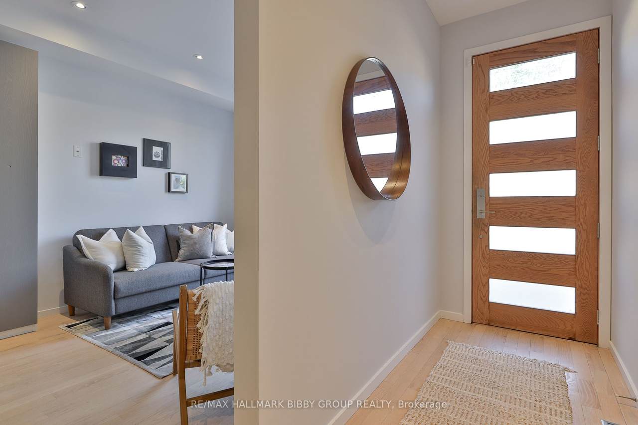 126 Spadina Road - Photo 1