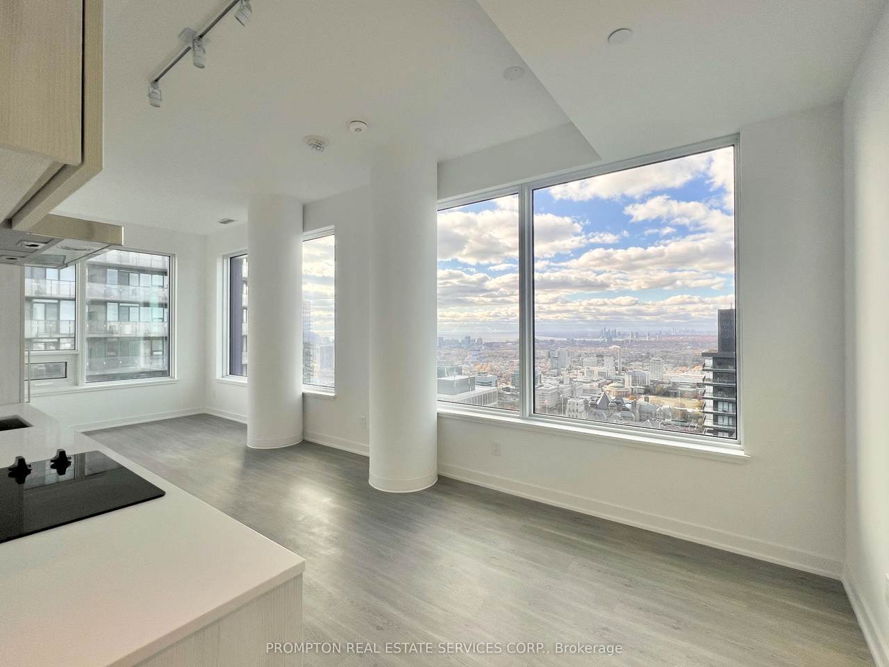 8 Wellesley Street - Photo 1