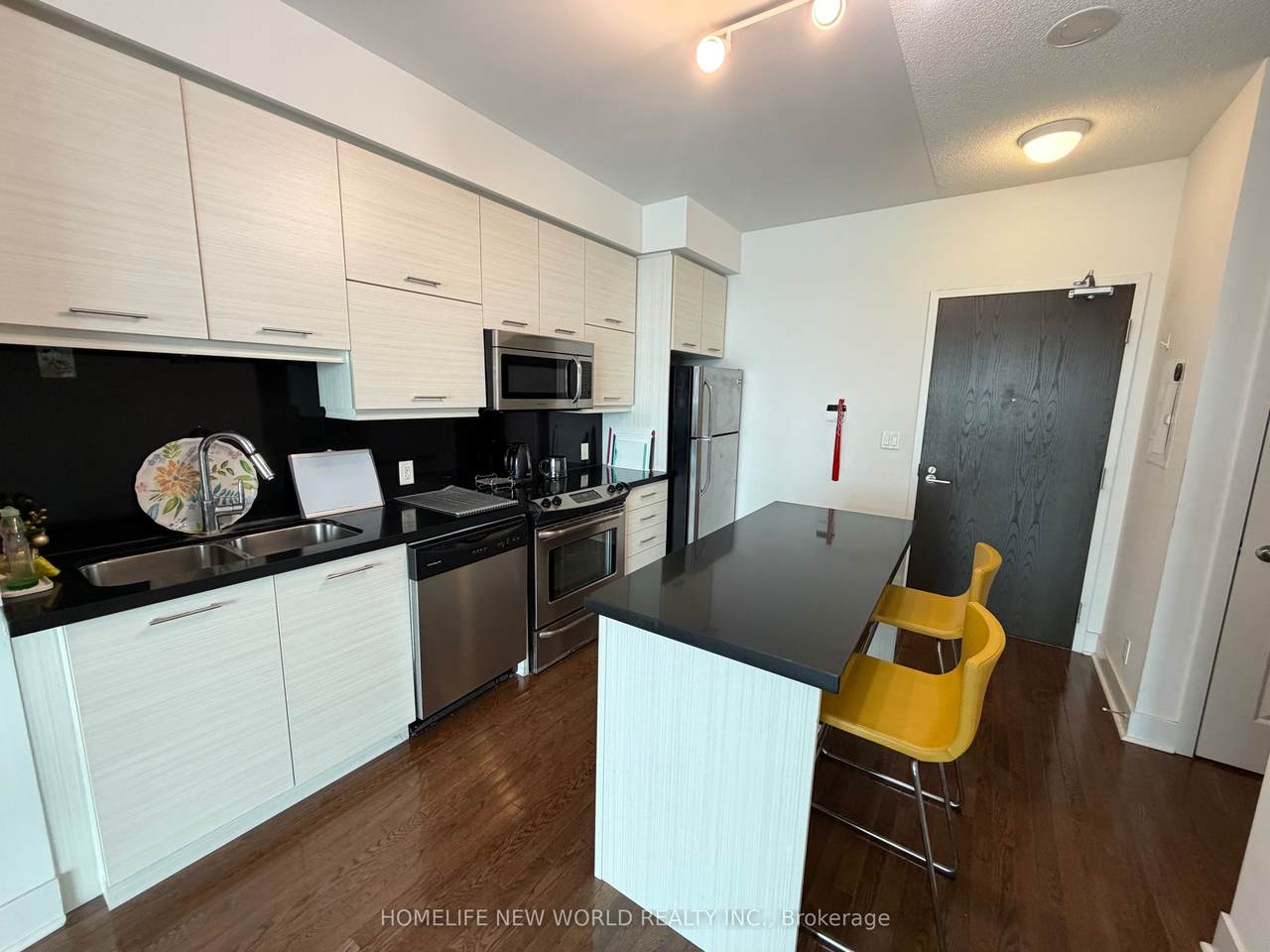 26 Norton Avenue - Photo 1