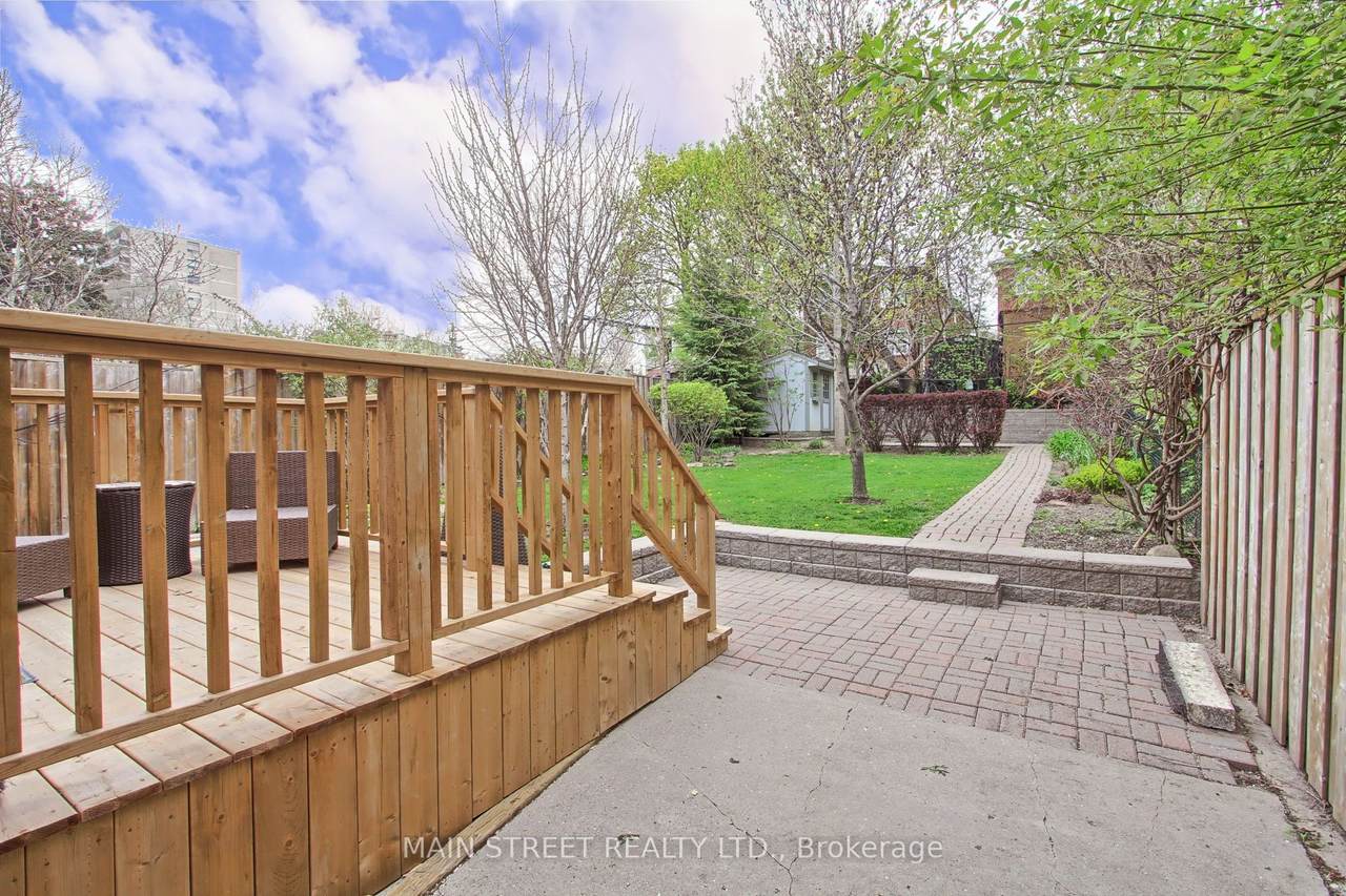 595 Northcliffe Boulevard - Photo 1
