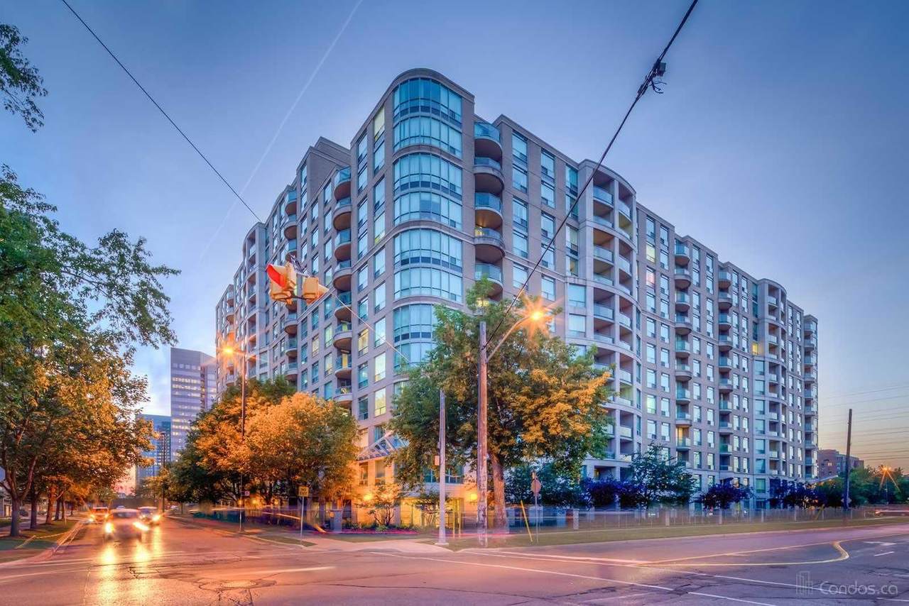18 Pemberton Ave - Photo 1