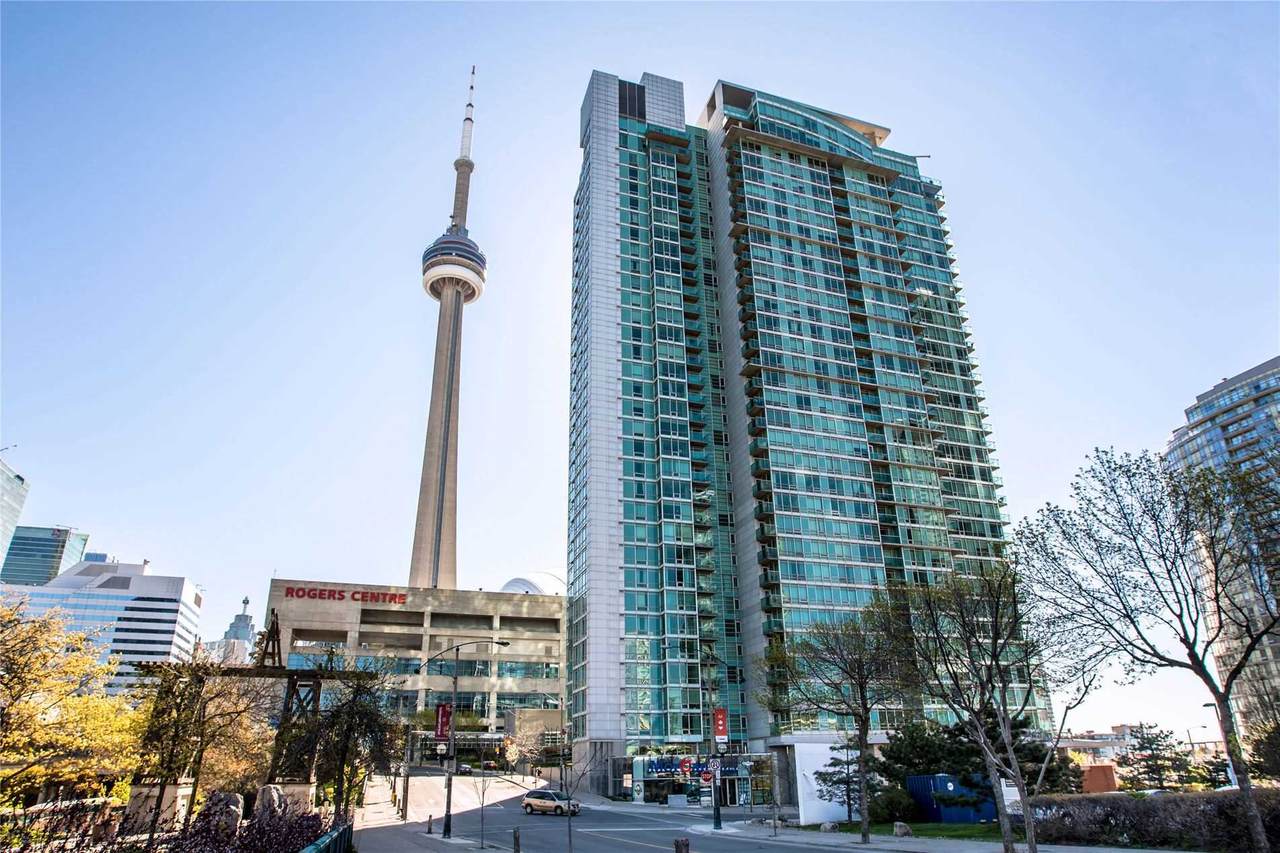 15 Fort York Blvd - Photo 1