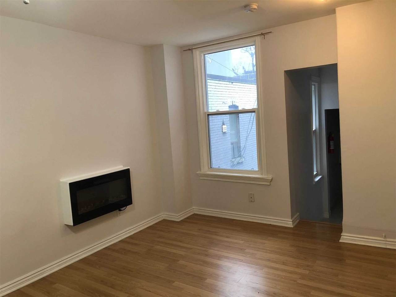 276 George St - Photo 1