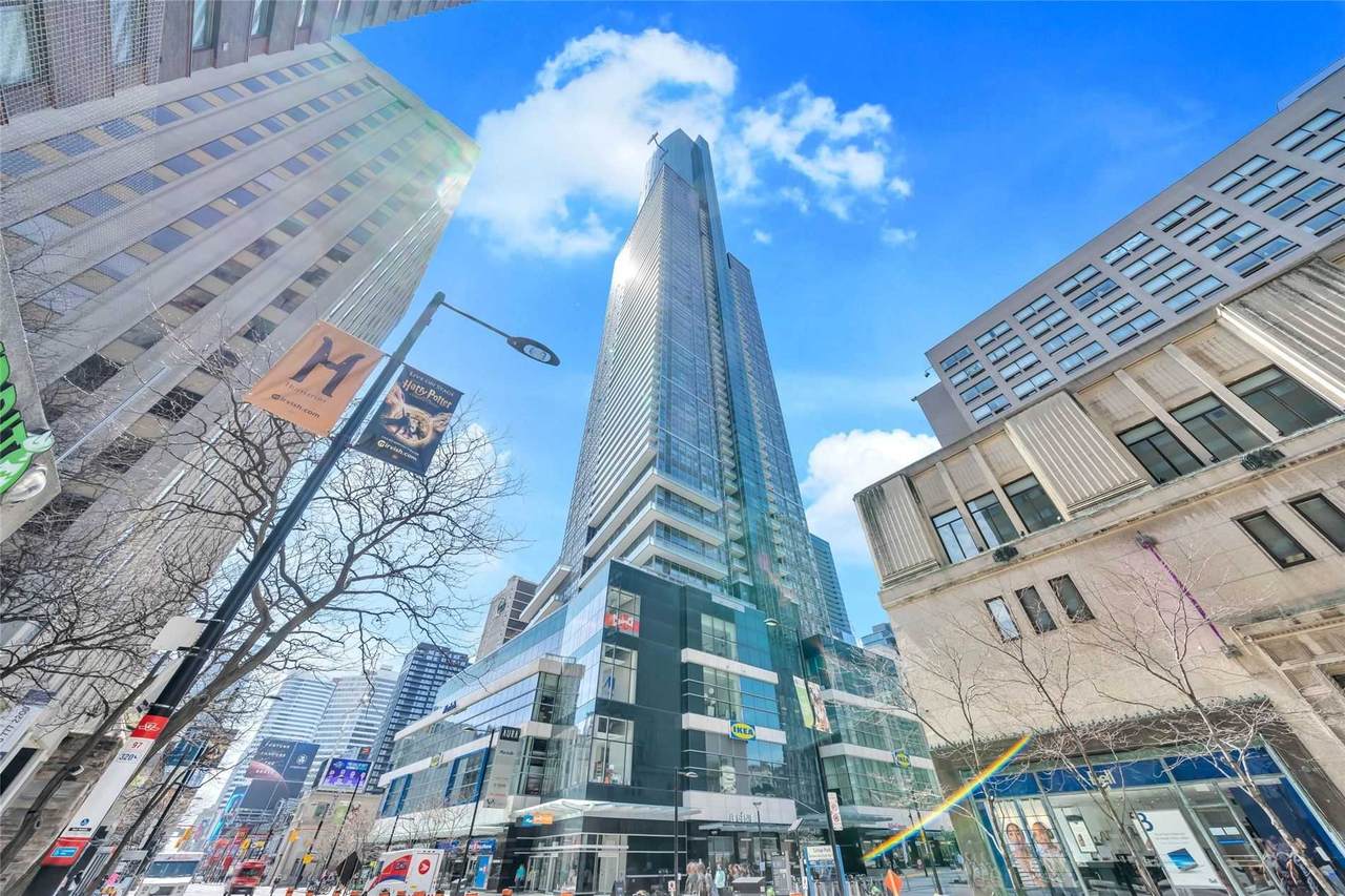 388 Yonge St - Photo 1