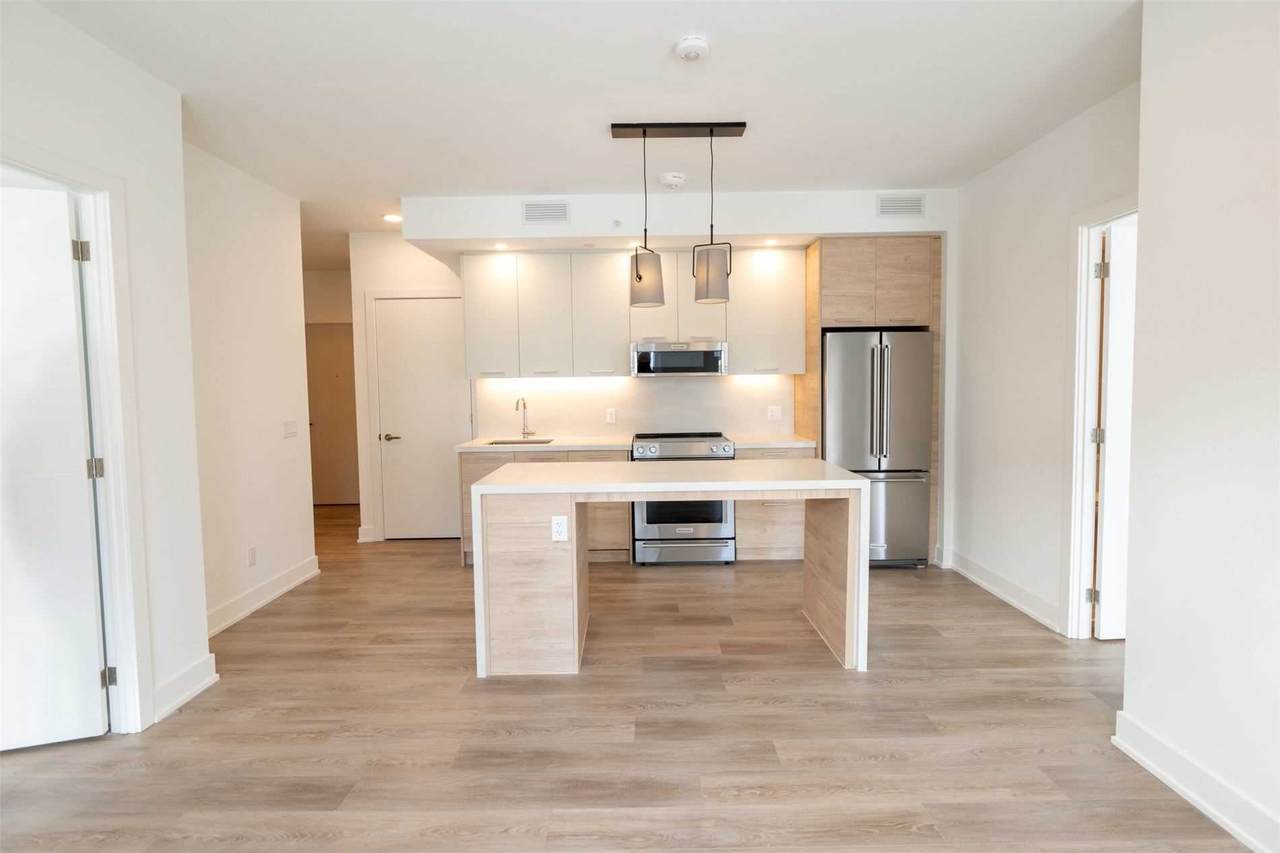 200 Redpath Ave - Photo 1