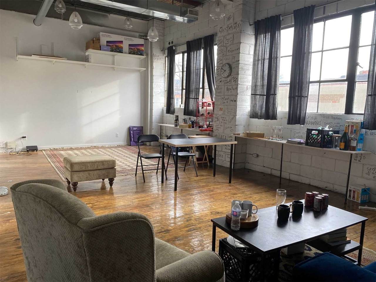 777 Richmond St - Photo 1