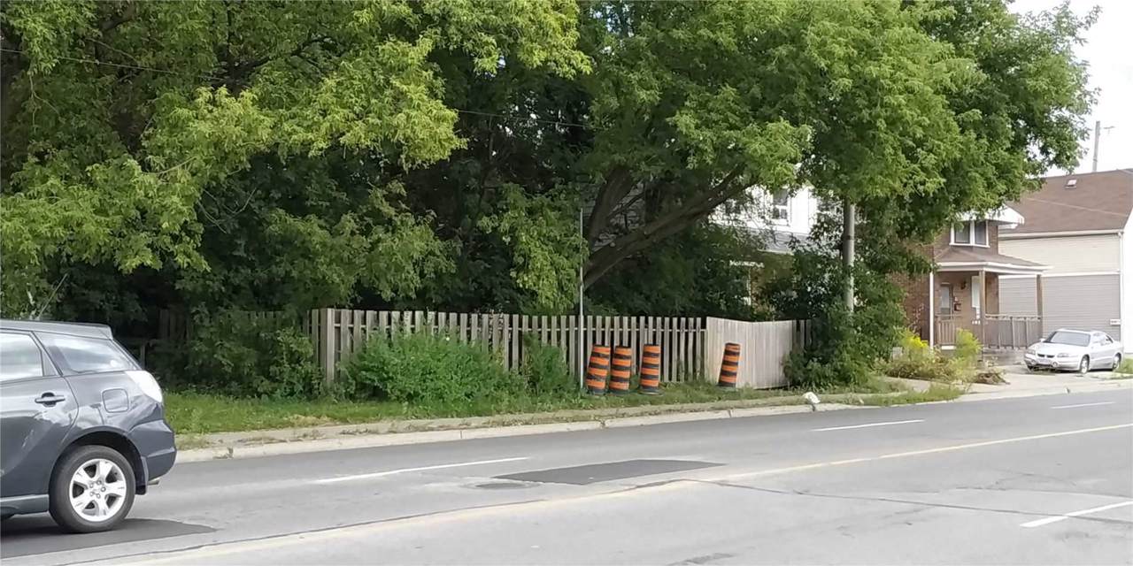 521 Warden Ave - Photo 1