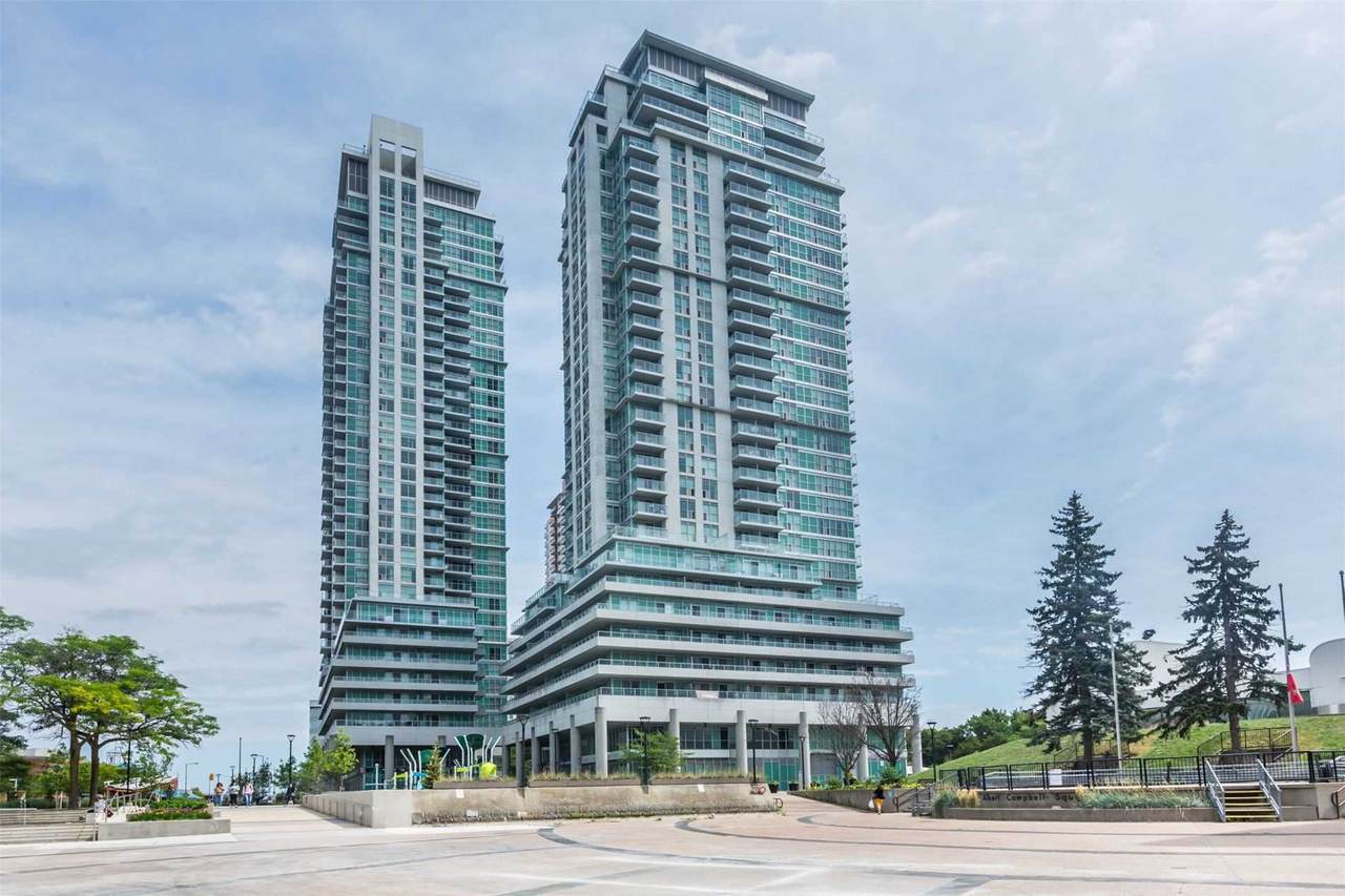 60 Town Centre Crt - Photo 1