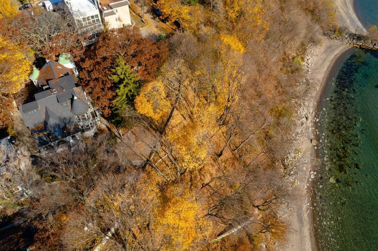 3025 Queen St - Photo 1