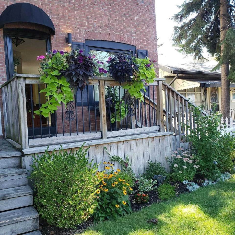 89 Knox Ave - Photo 1