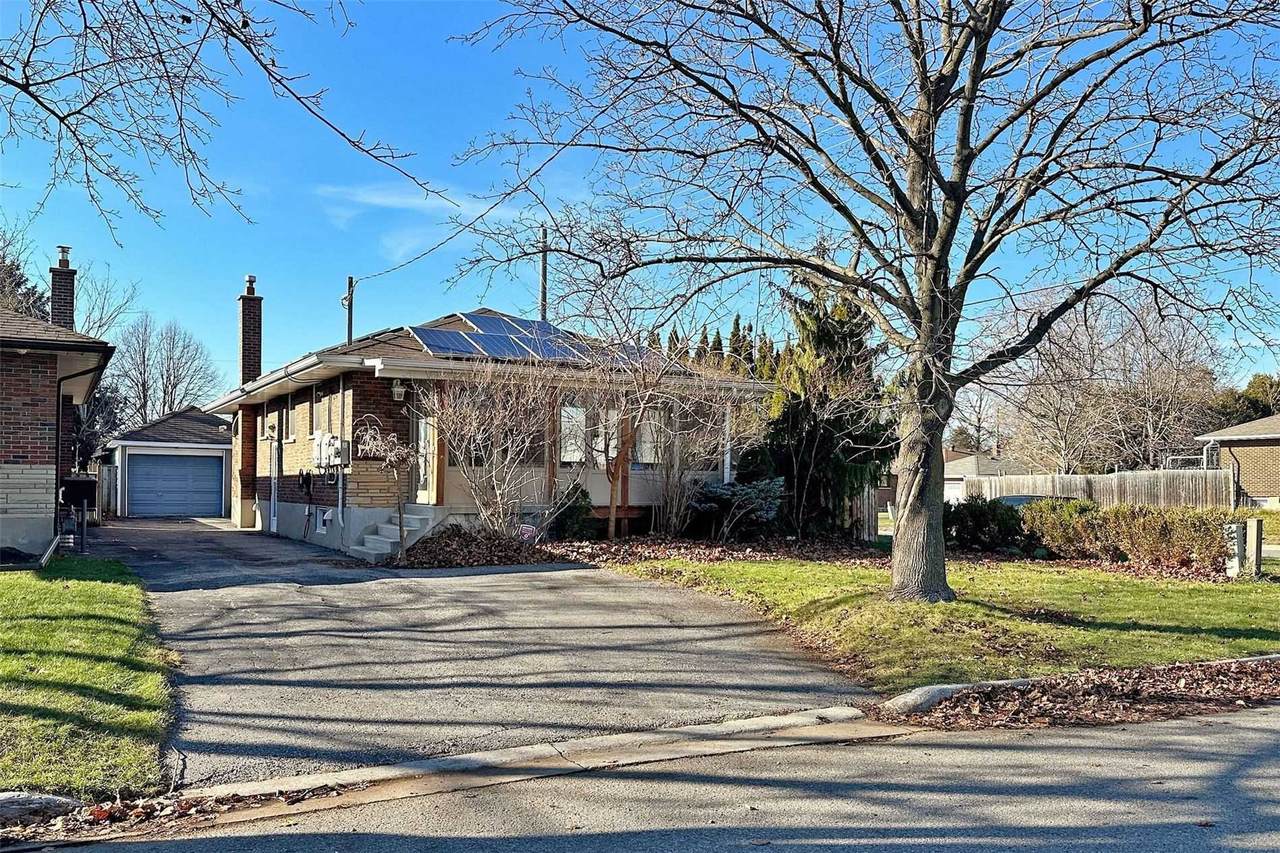270 Surrey Dr - Photo 1