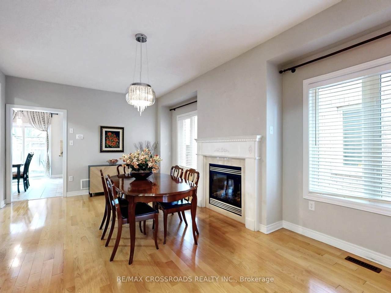 https://bt-photos.global.ssl.fastly.net/toronto/1280_boomver_1_N13005562-1.jpg