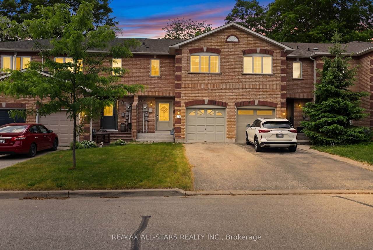 18 Lancaster Court - Photo 1