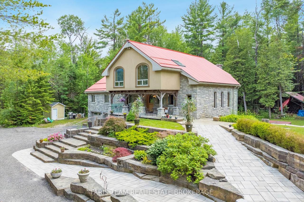 636 Harbour Street - Photo 1