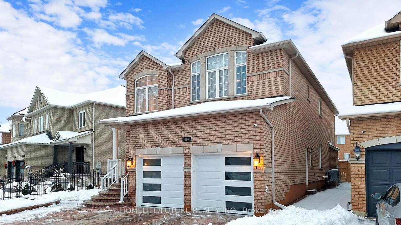 https://bt-photos.global.ssl.fastly.net/toronto/1280_boomver_2_N13513778-1.jpg