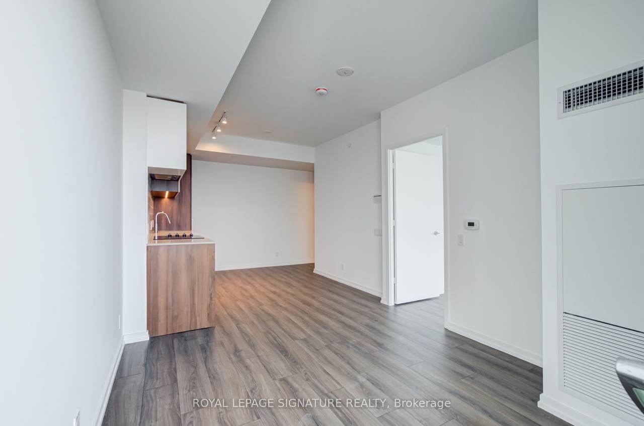 https://bt-photos.global.ssl.fastly.net/toronto/orig_boomver_2_N13598054-1.jpg