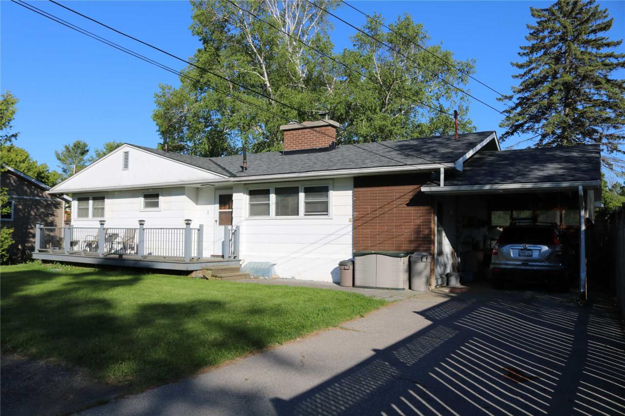 9 Middle St - Photo 1