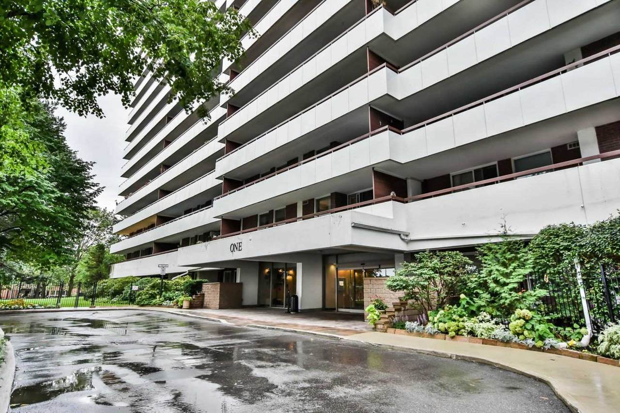 1 Royal Orchard Blvd - Photo 1