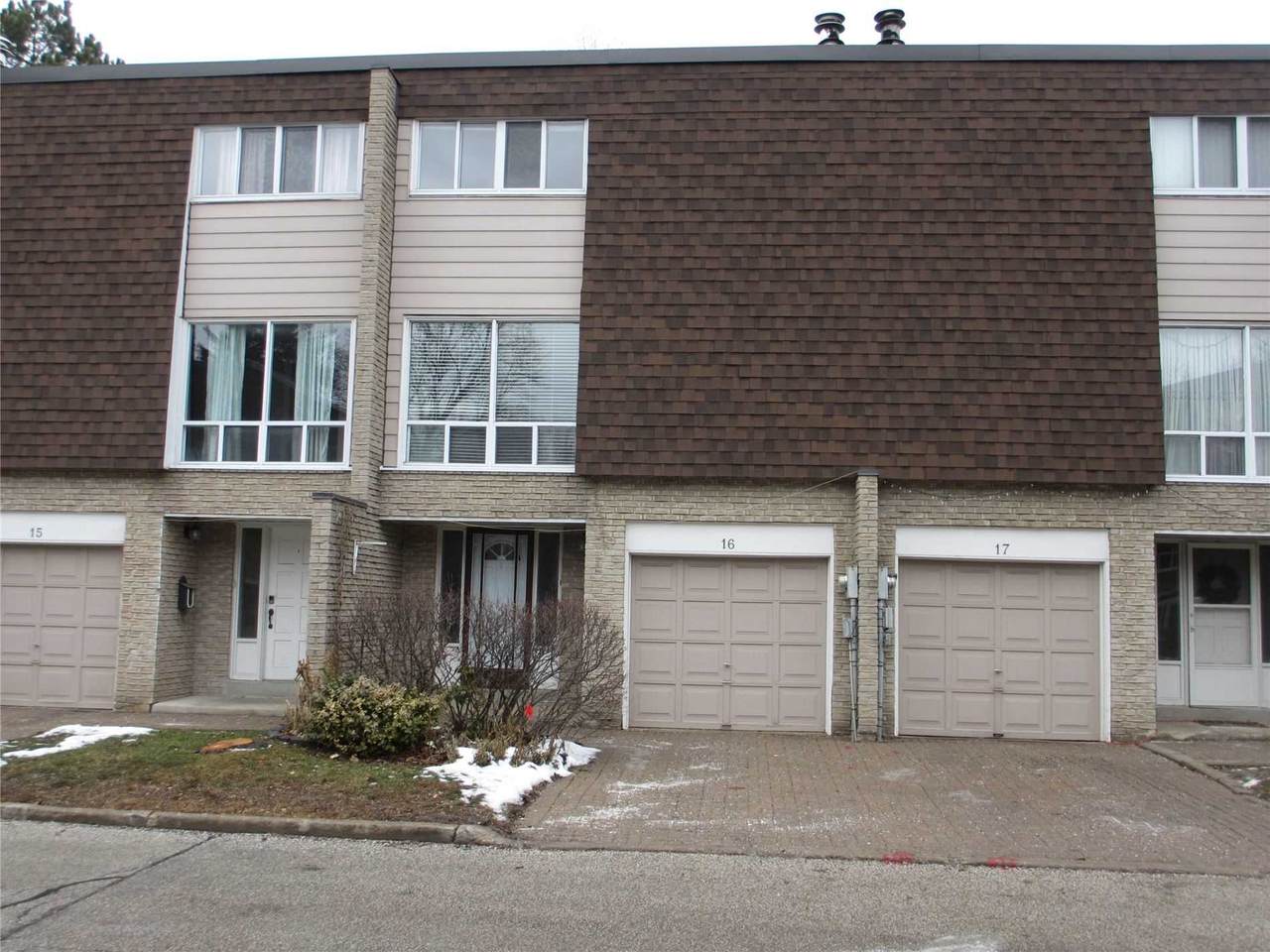 653 Village Pkwy - Photo 1