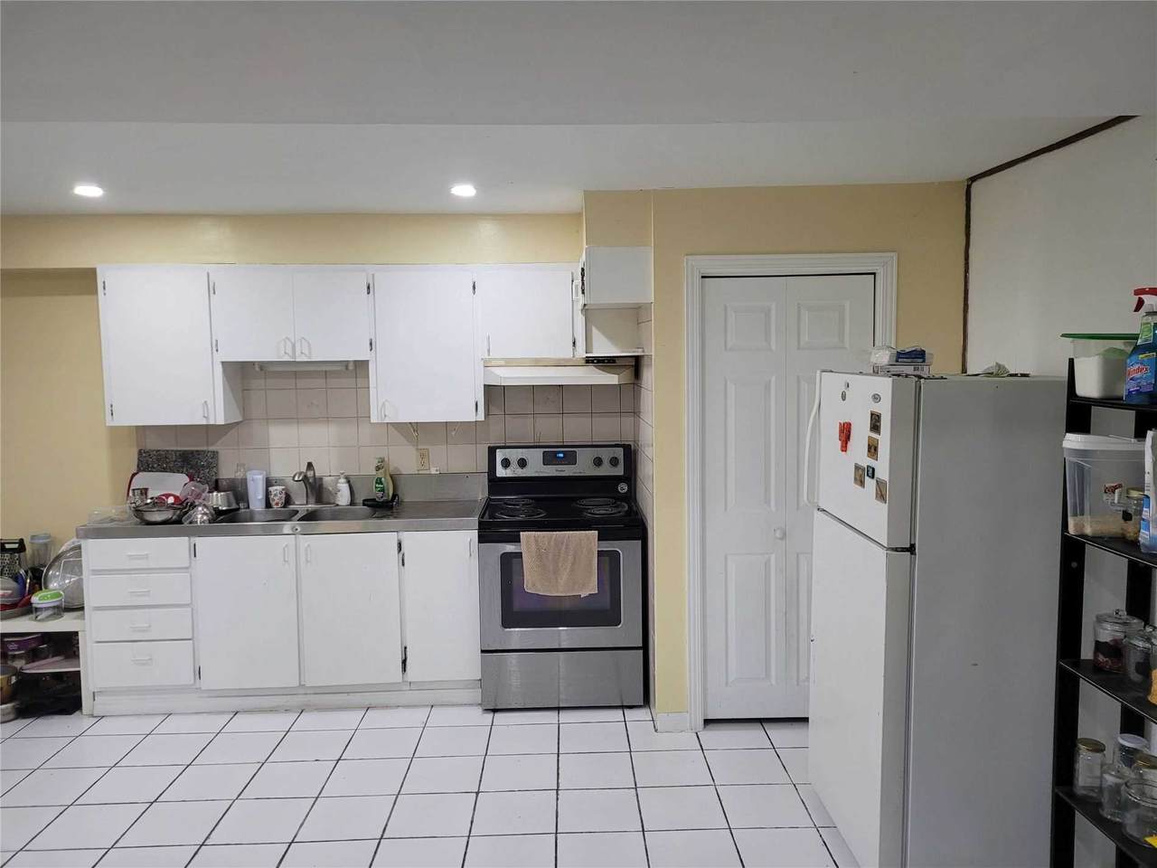 27 Lamp Cres - Photo 1