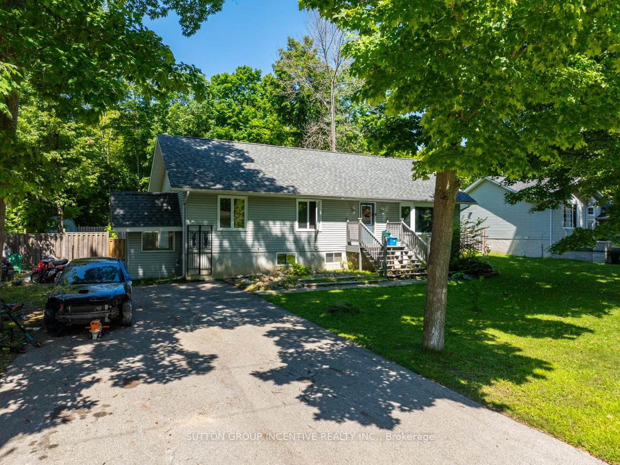 37 St. Laurent Boulevard - Photo 1