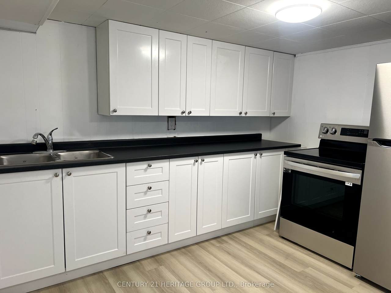 35 Argyle Avenue - Photo 1