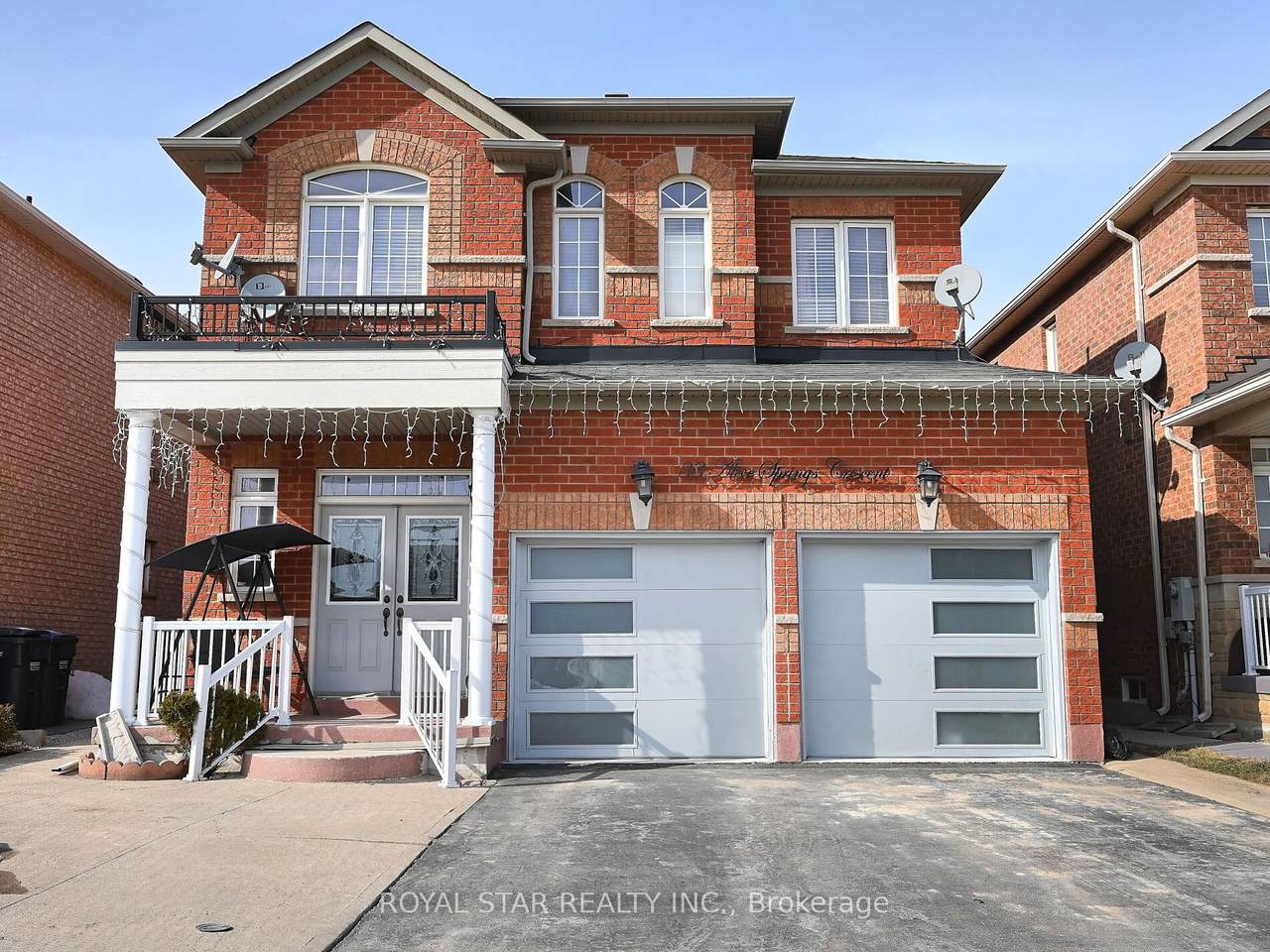 33 Alice Spring Crescent - Photo 1