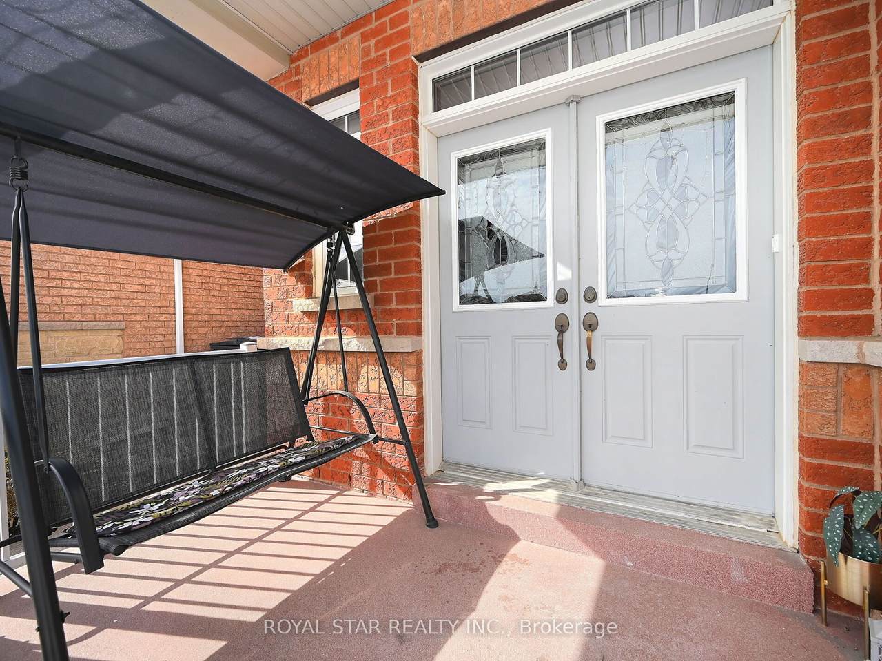 https://bt-photos.global.ssl.fastly.net/toronto/1280_boomver_2_W12029412-1.jpg