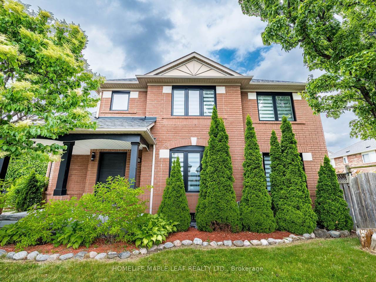 27 Vista Green Crescent - Photo 1