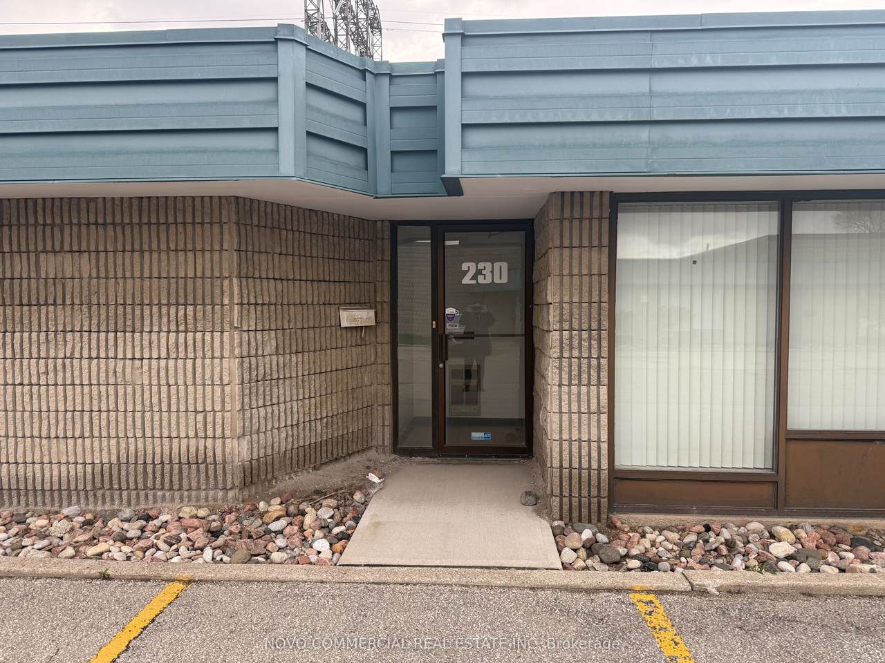 https://bt-photos.global.ssl.fastly.net/toronto/1280_boomver_2_W12819122-1.jpg