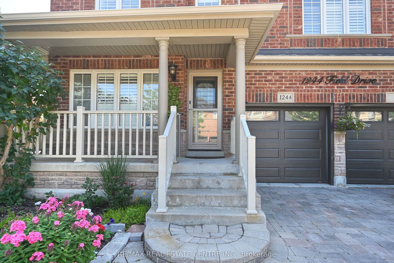 https://bt-photos.global.ssl.fastly.net/toronto/1280_boomver_2_W13087140-1.jpg