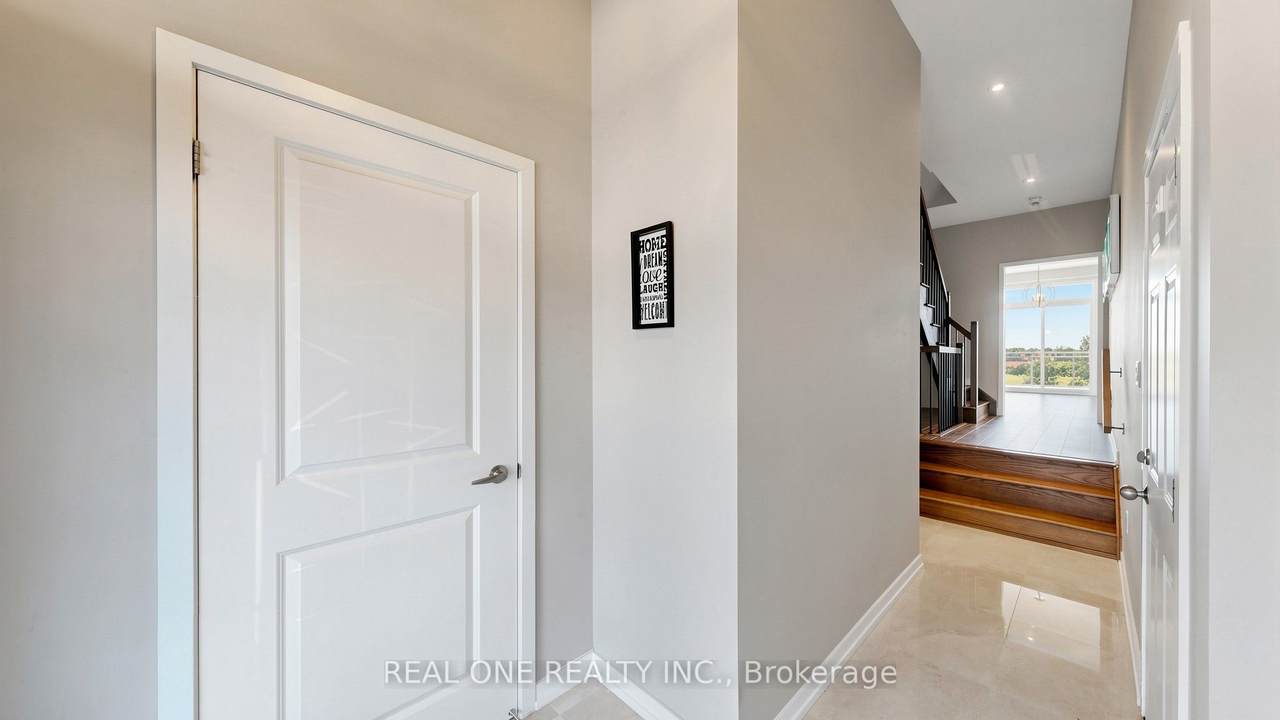 https://bt-photos.global.ssl.fastly.net/toronto/1280_boomver_2_W13509906-1.jpg