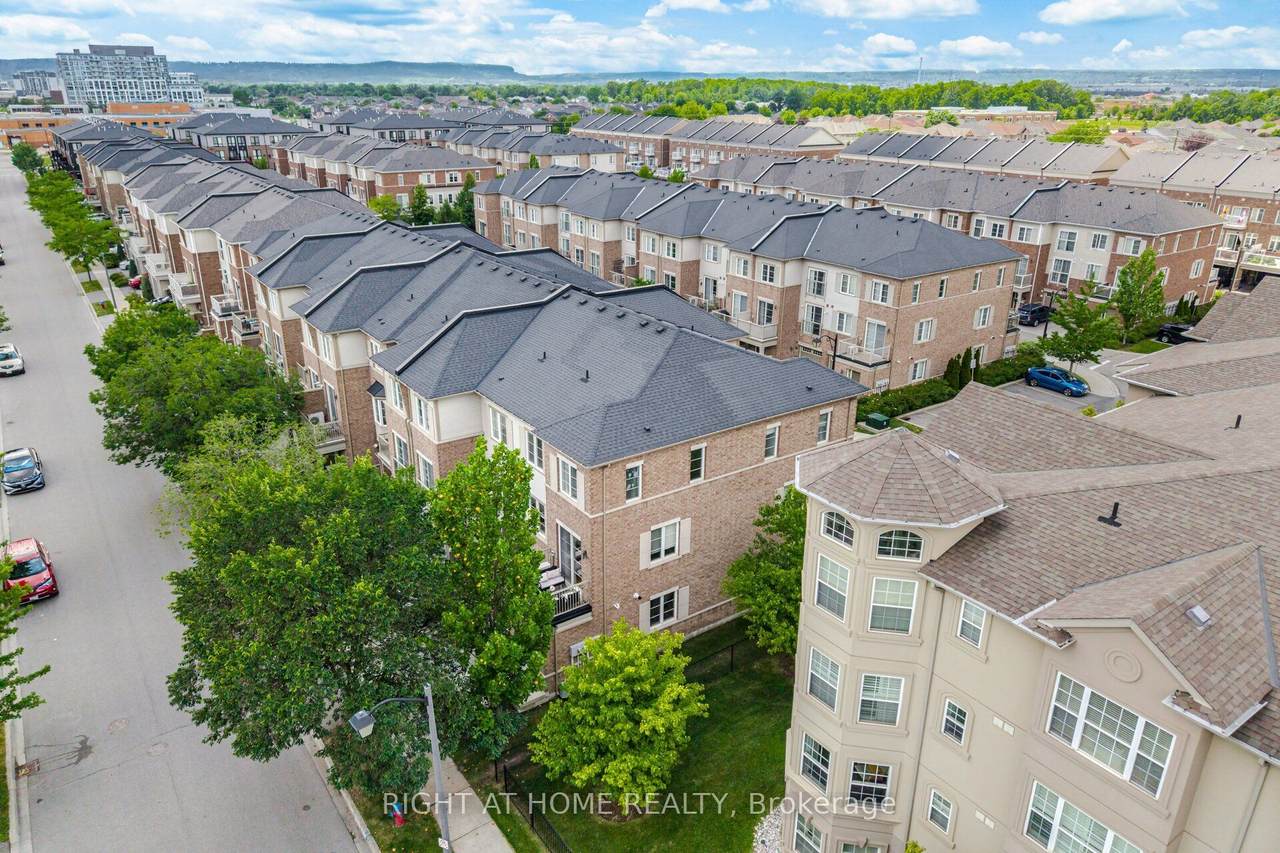 https://bt-photos.global.ssl.fastly.net/toronto/1280_boomver_2_W13553550-1.jpg