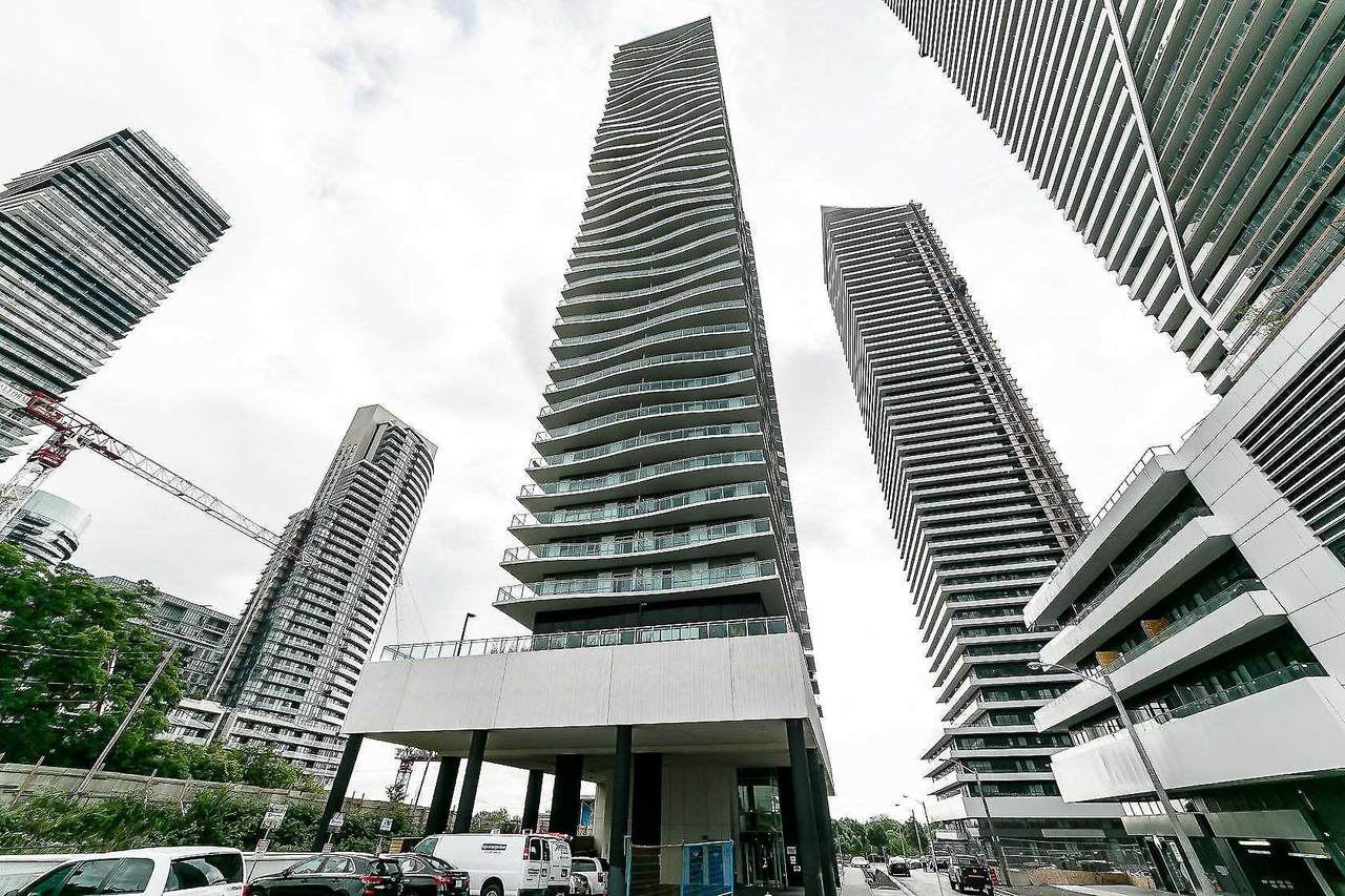 33 Shore Breeze Dr - Photo 1