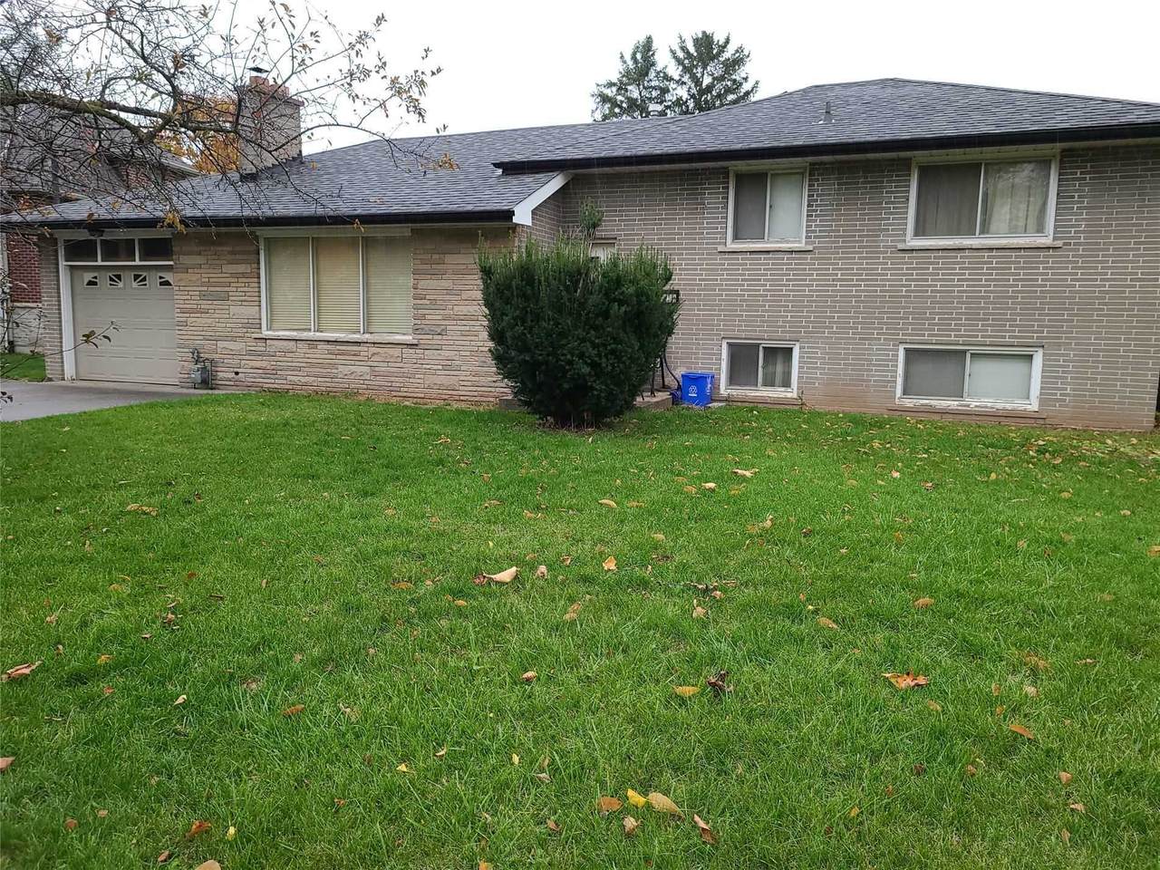 359 Seaton Dr - Photo 1