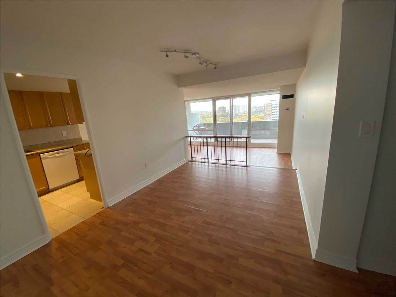 240 Scarlett Rd - Photo 1