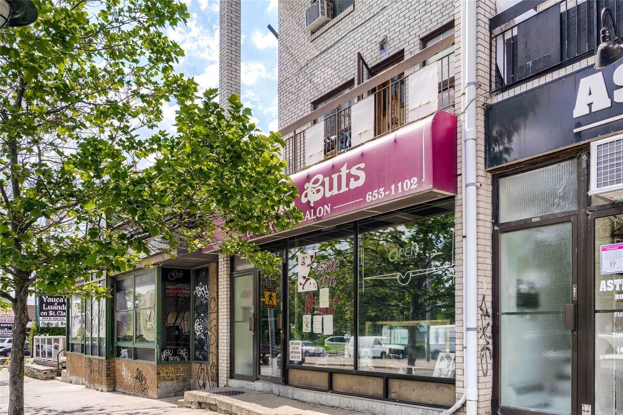 1472 St Clair Ave - Photo 1
