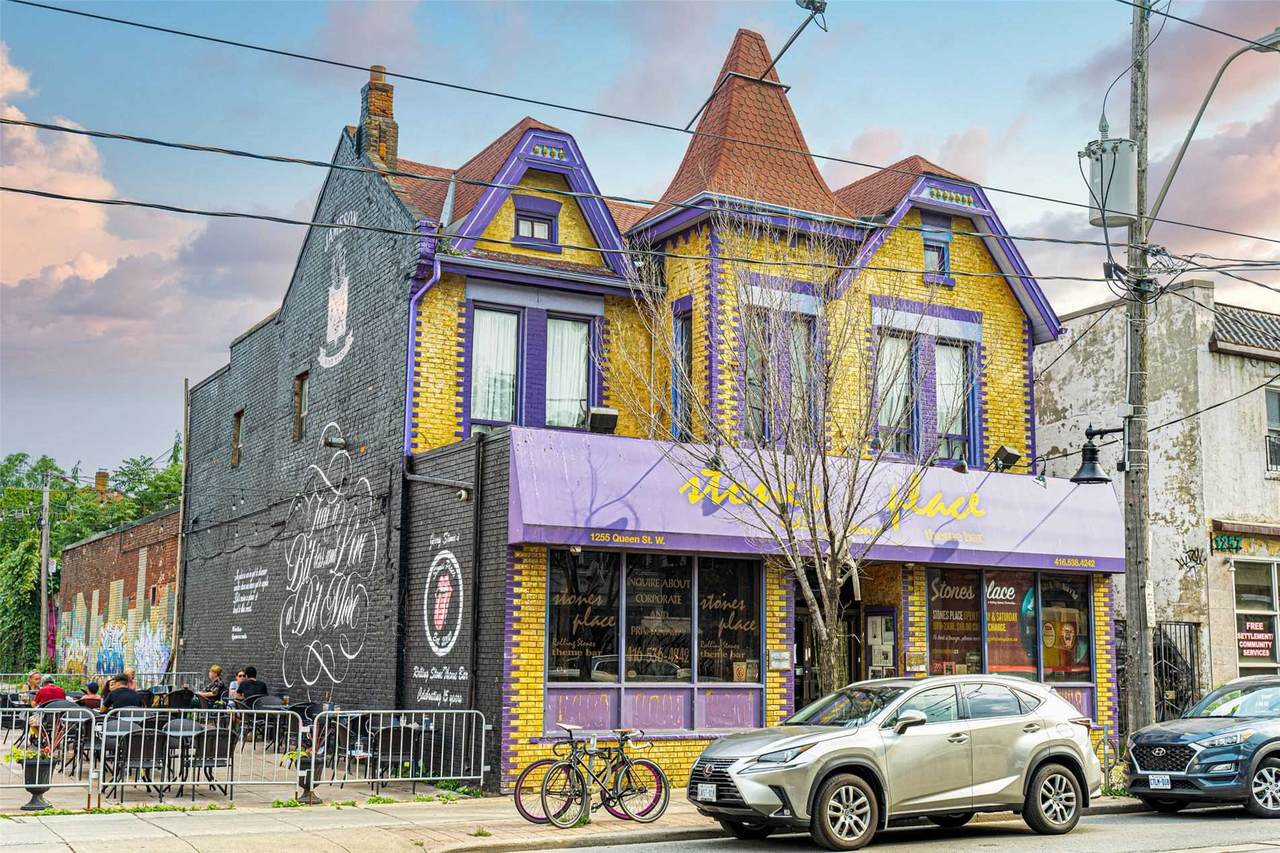 1255 Queen St - Photo 1