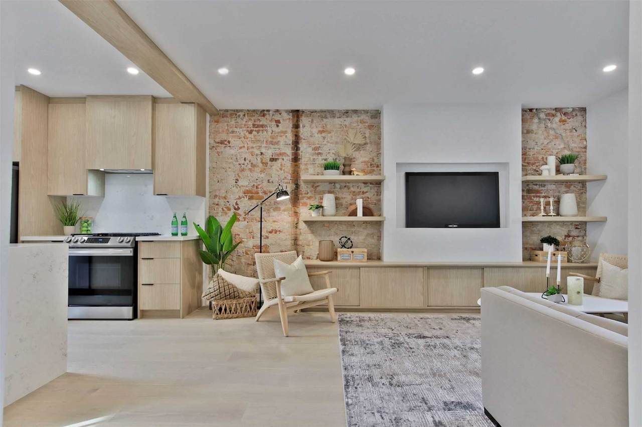 1 Macaulay Ave - Photo 1