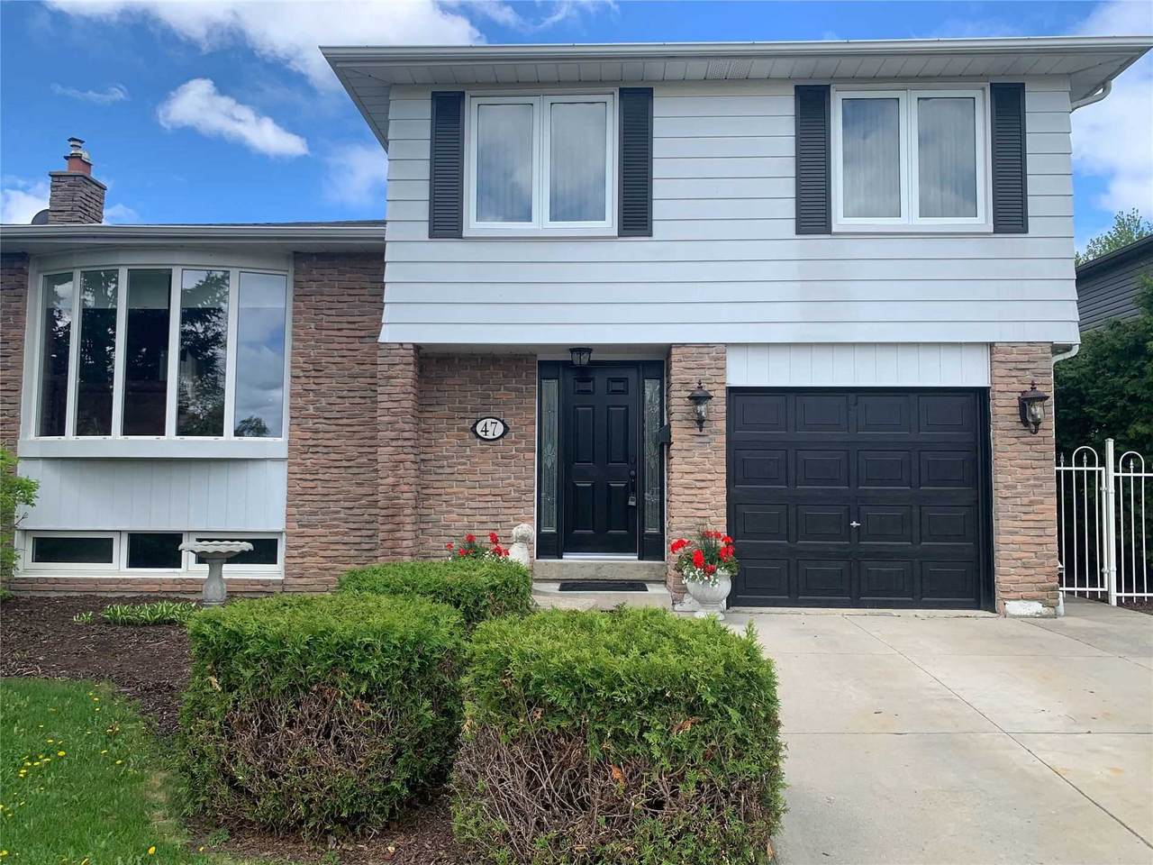 47 Greenbriar Rd - Photo 1