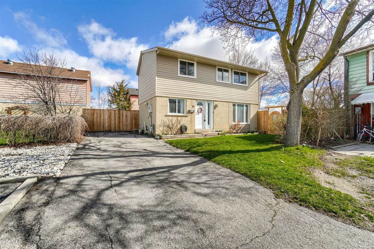 10 Glencastle Sq - Photo 1