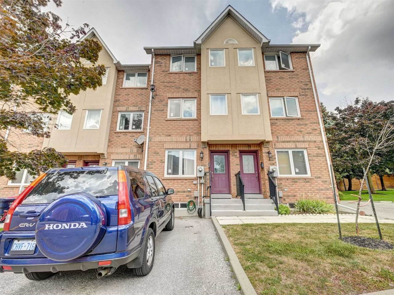 224 Rosemount Ave - Photo 1