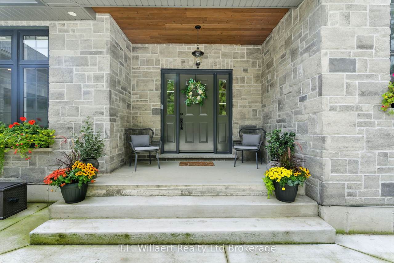 57121 Gray Street - Photo 1