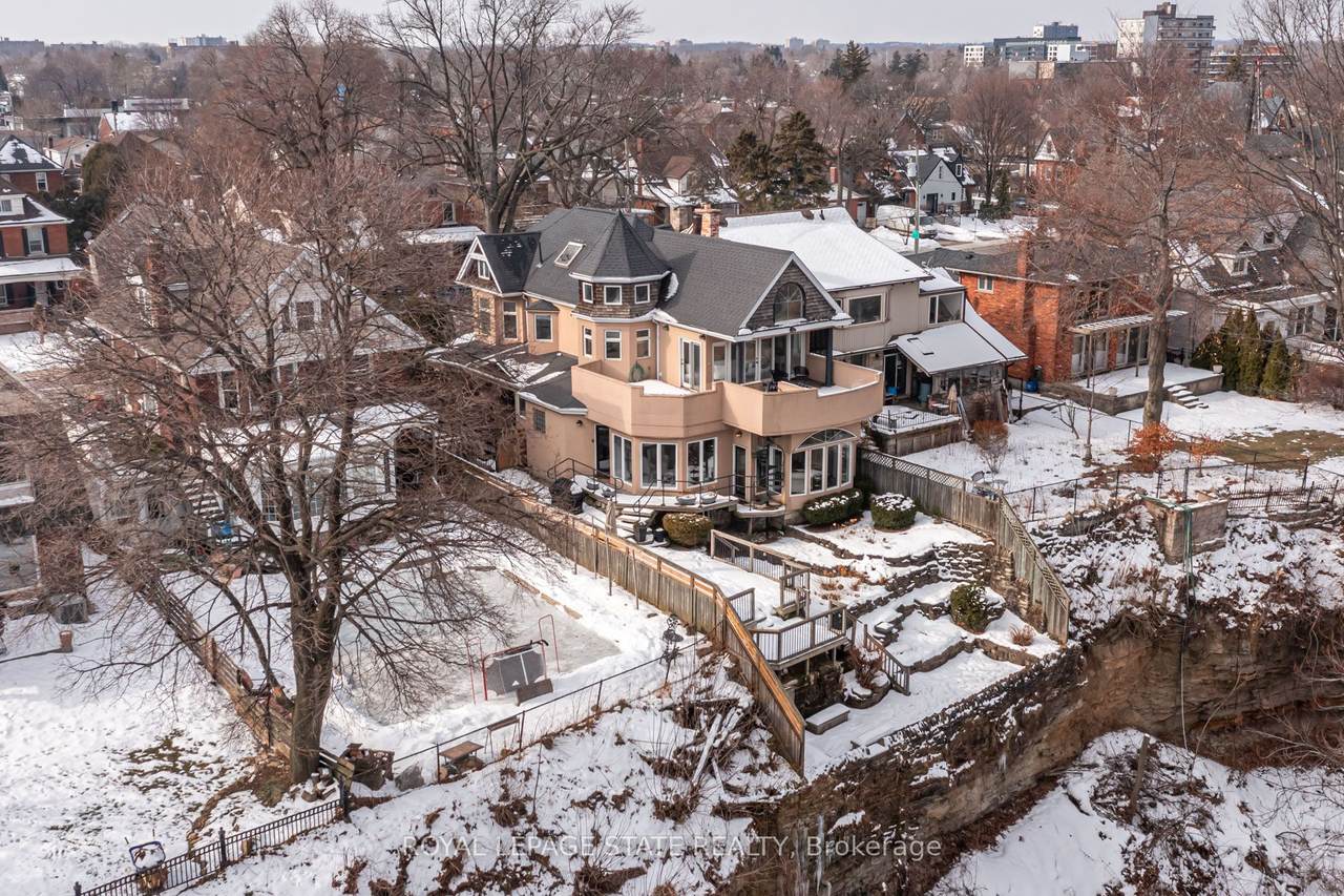 91 Mountain Park Avenue - Photo 1