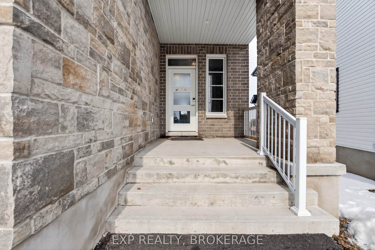 https://bt-photos.global.ssl.fastly.net/toronto/1280_boomver_1_X12852816-1.jpg