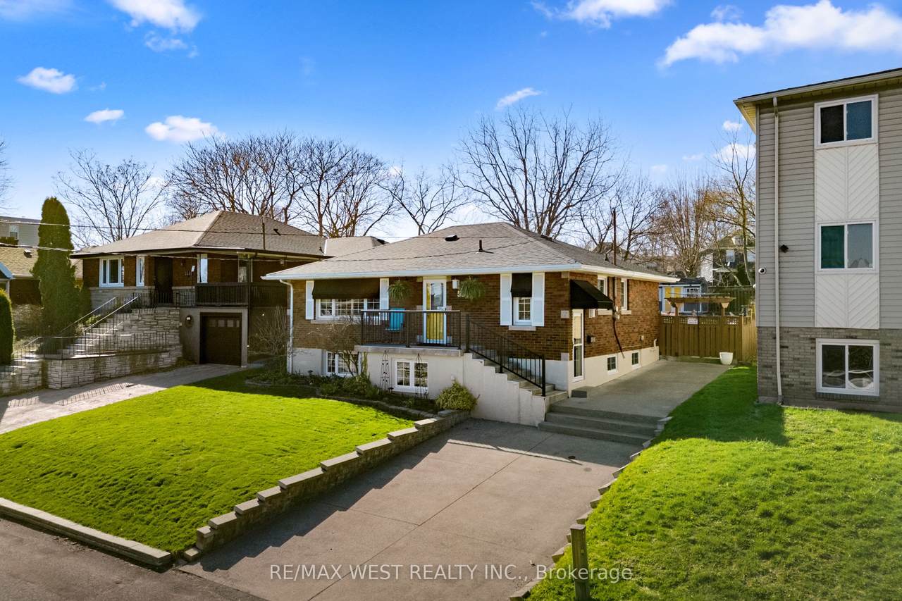 5533 Ontario Avenue - Photo 1