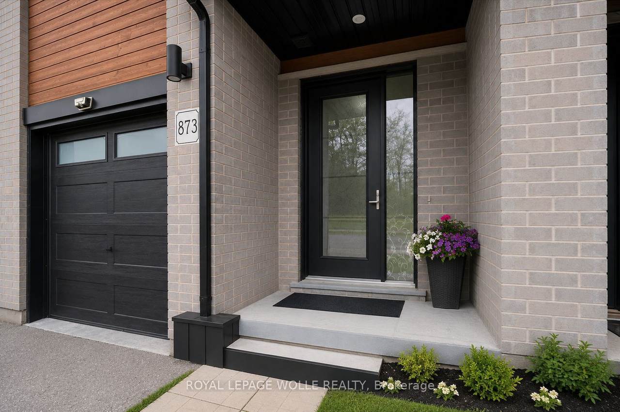 https://bt-photos.global.ssl.fastly.net/toronto/1280_boomver_2_X13142258-1.jpg