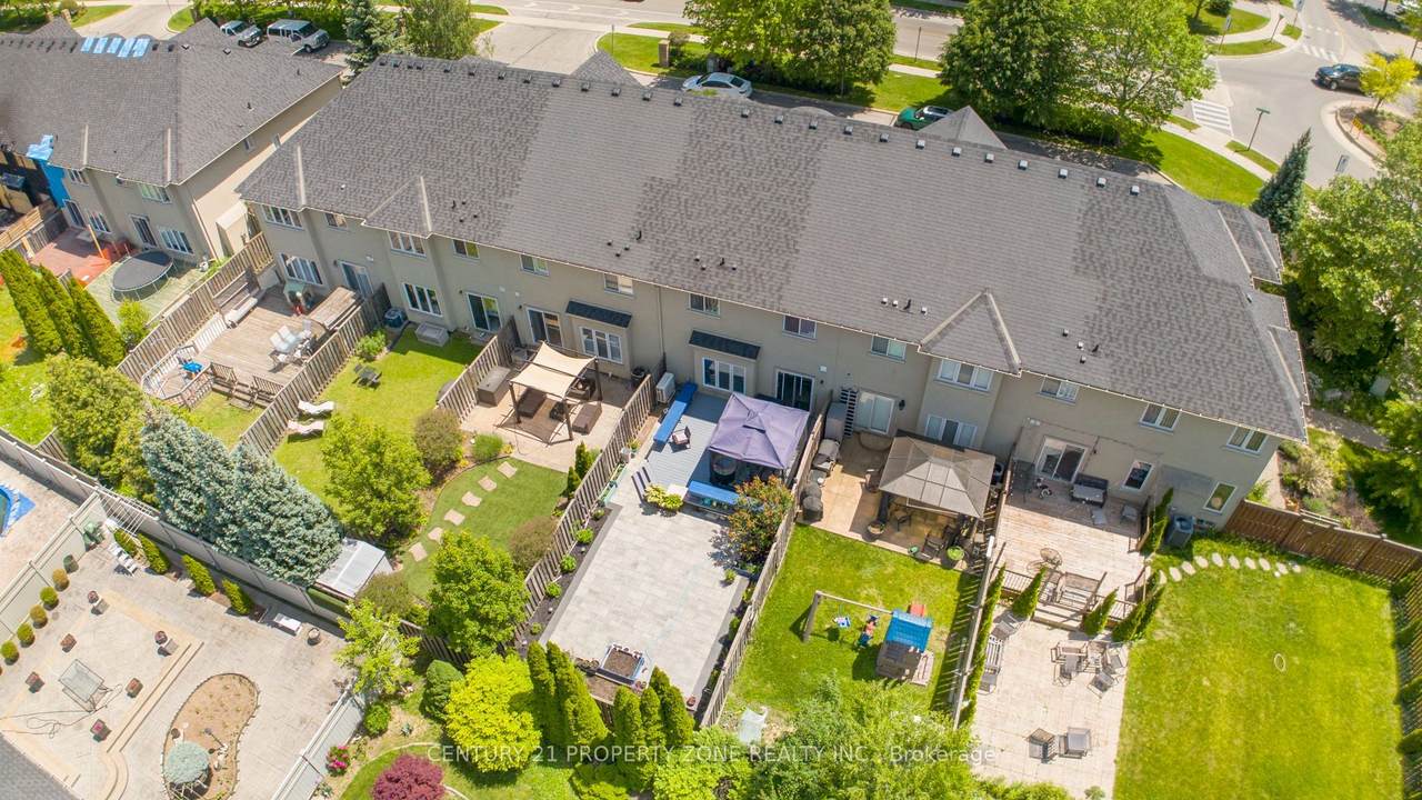 https://bt-photos.global.ssl.fastly.net/toronto/1280_boomver_2_X13434856-1.jpg