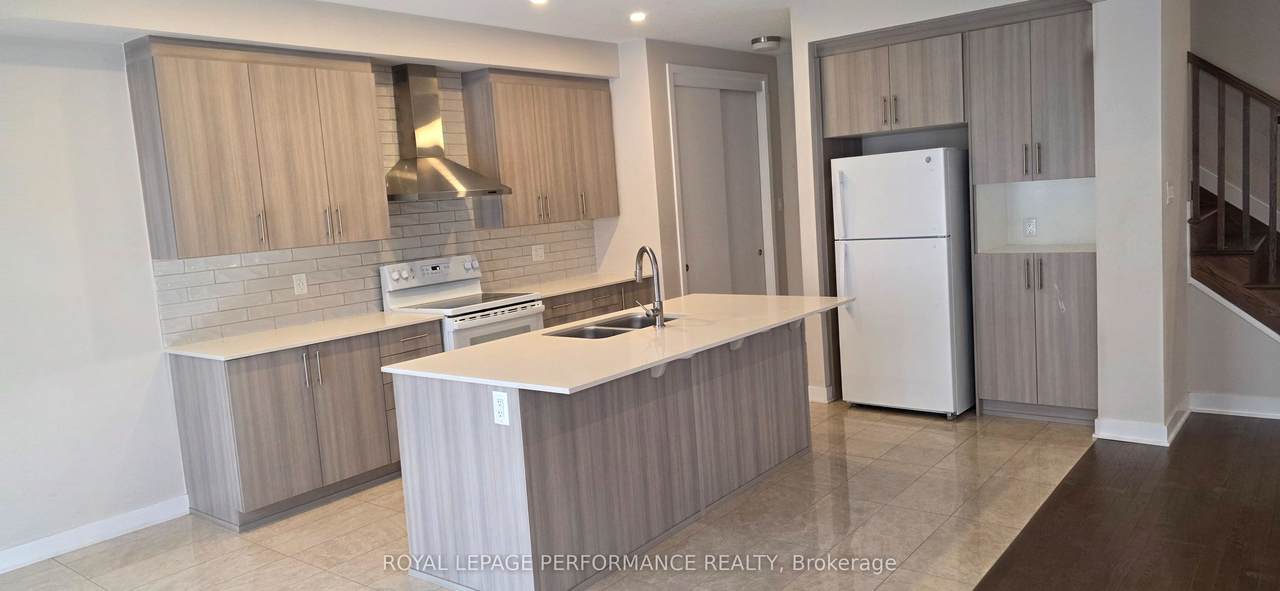 https://bt-photos.global.ssl.fastly.net/toronto/1280_boomver_2_X13591330-1.jpg