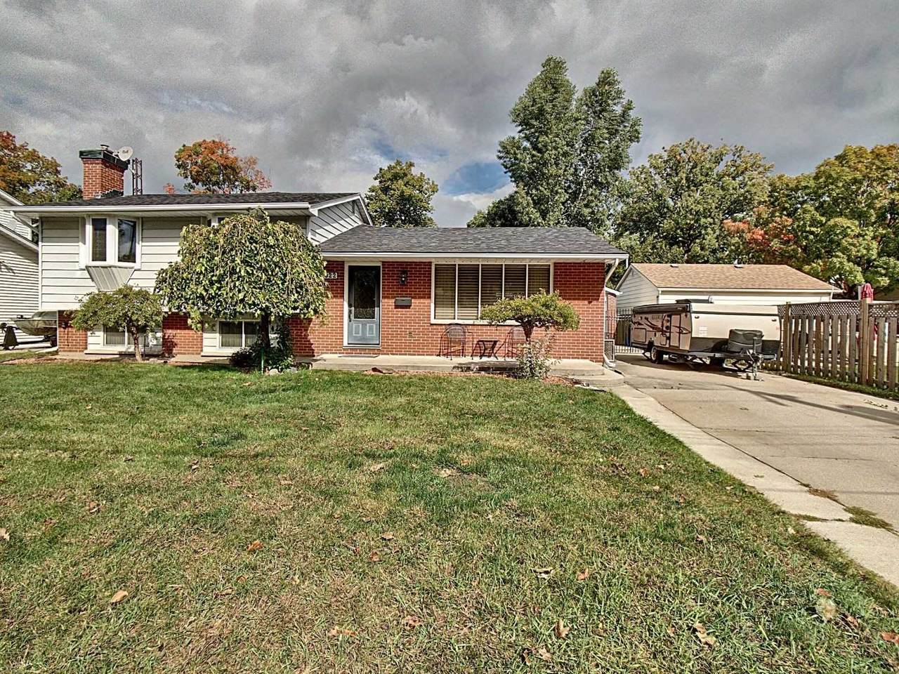 1022 Rosedale Ave - Photo 1